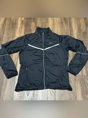 Nike Jacket Womens Medium Black Full Zip Windrunner  Pockets Windbreaker Track m